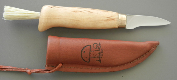 Tundra Puukko with Wood & Leather Sheath - Click Image to Close