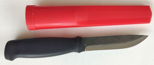 Red Sheath Knife