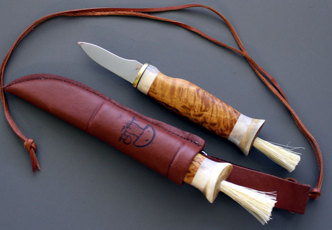 Mushroom Knife with Antler - Click Image to Close